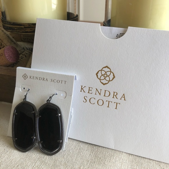Kendra Scott Jewelry - Kendra Scott Danielle gunmetal earrings in black